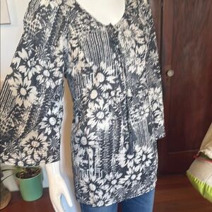 NWT Style&Co size small Floral Black/gray  and White Women's Top
